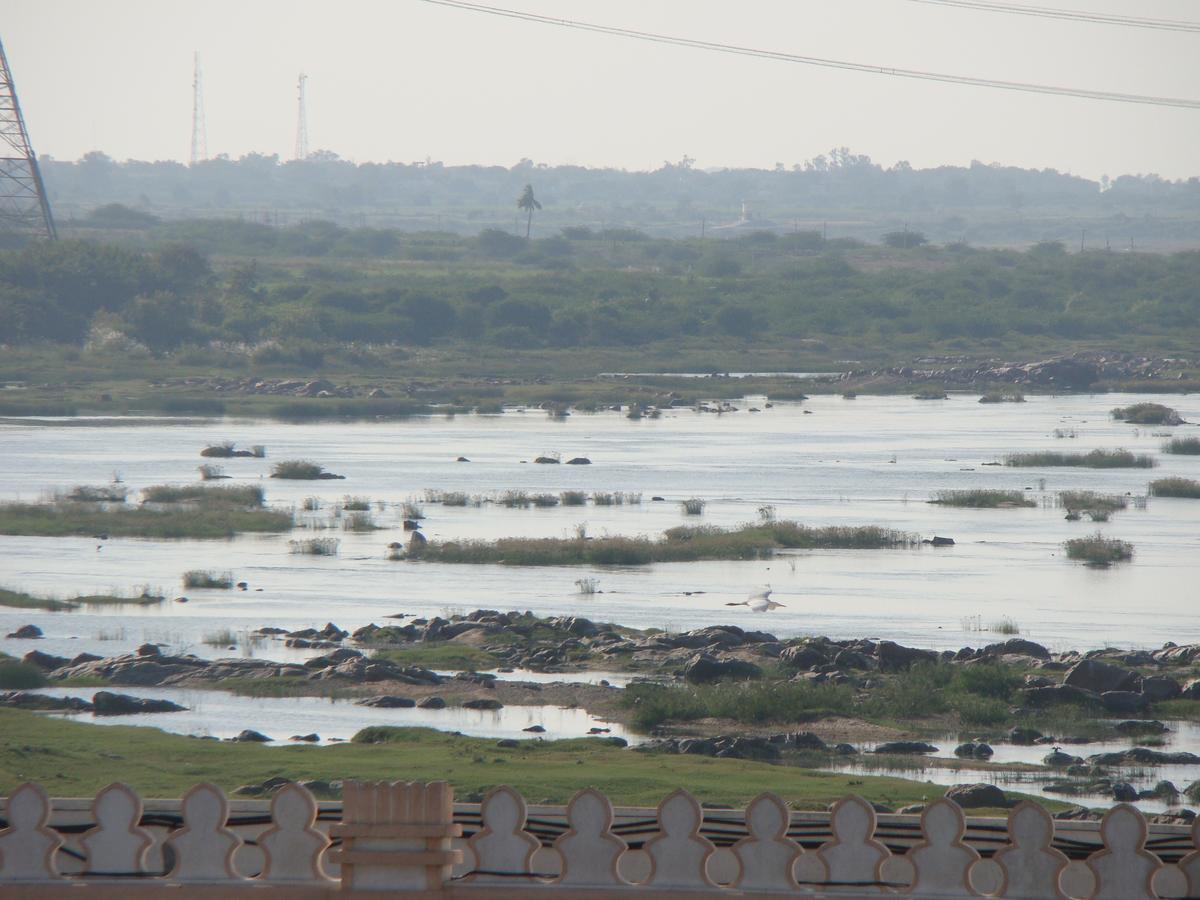 Sreeniketanam Lodge Madhavaram Экстерьер фото