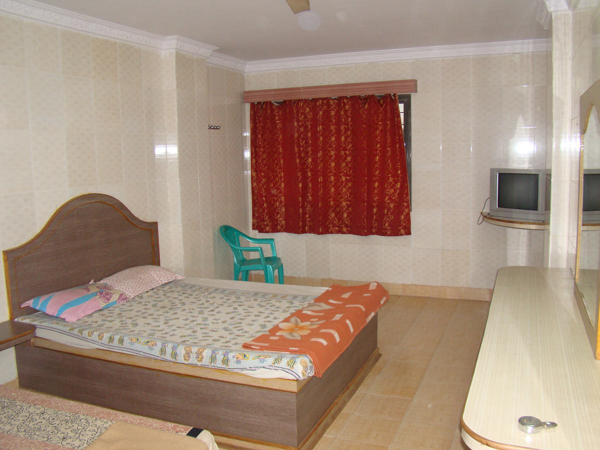 Sreeniketanam Lodge Madhavaram Экстерьер фото